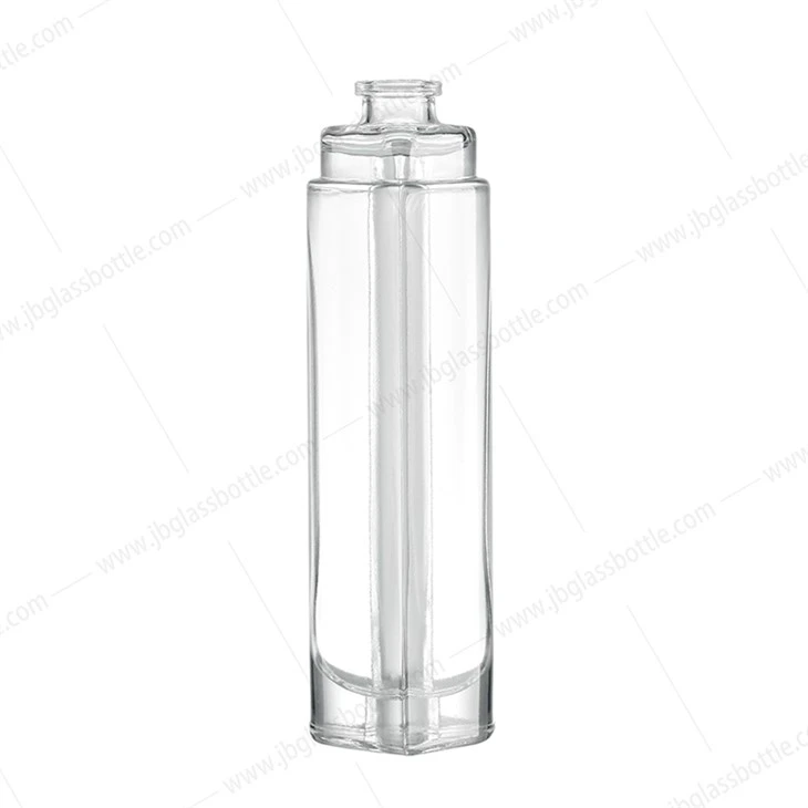 Flacon de parfum en verre rose